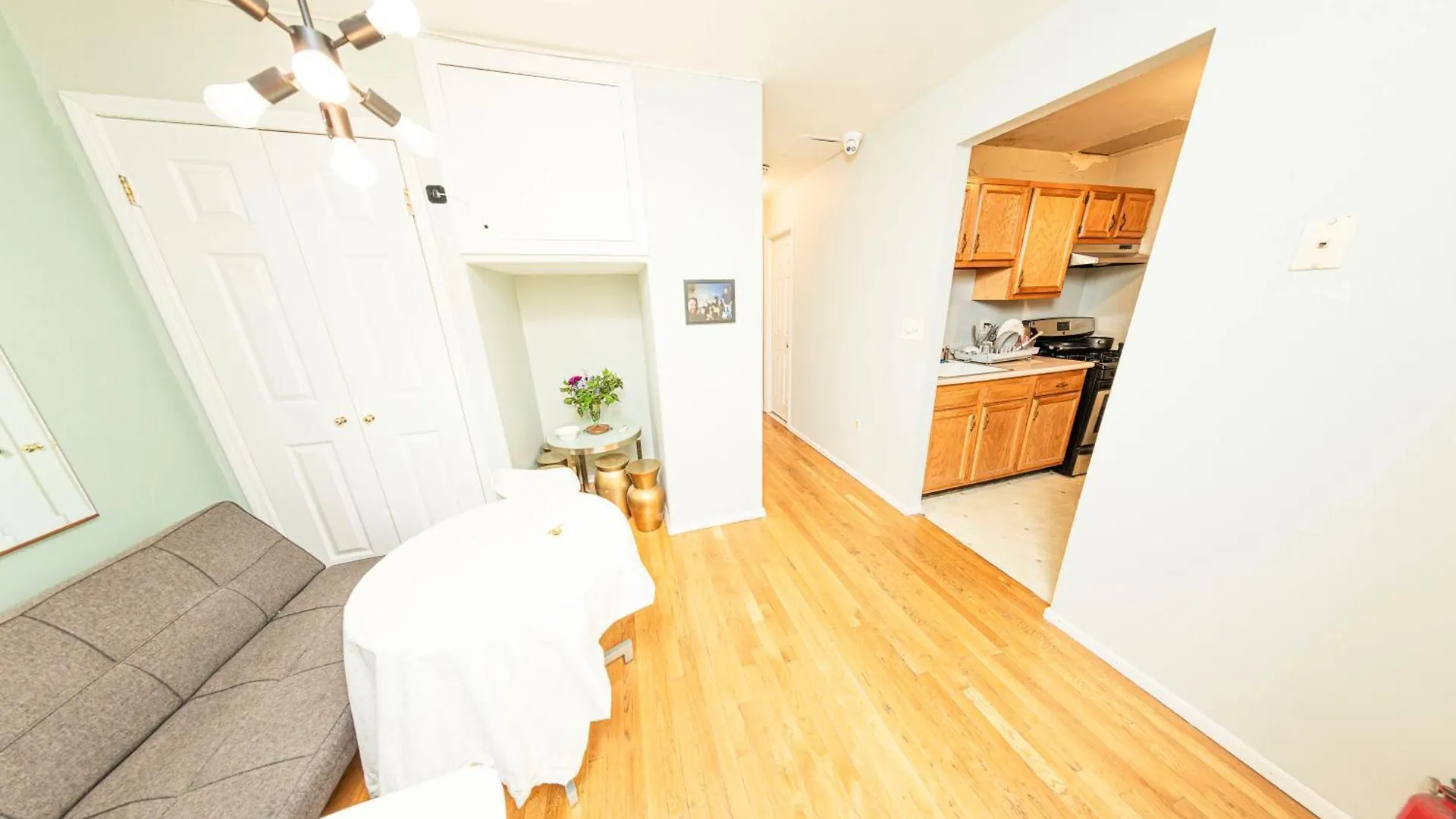 Stay & Play Red Room Adult Homestay In Williamsburg 뉴욕 아파트