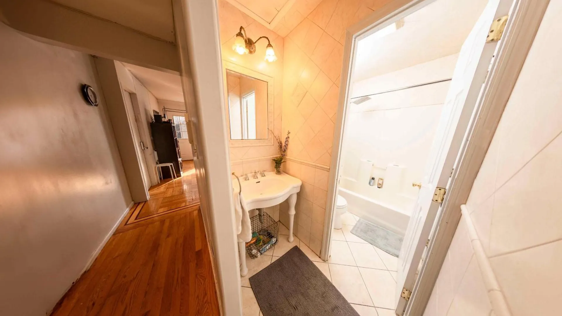 Stay & Play Red Room Adult Homestay In Williamsburg 뉴욕 0*,  미국