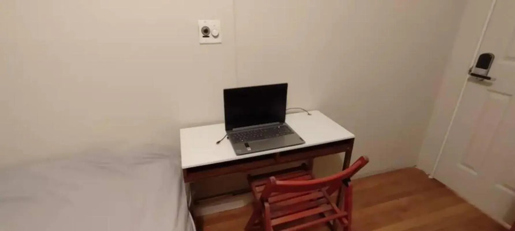 Stay & Play Red Room Adult Homestay In Williamsburg New York