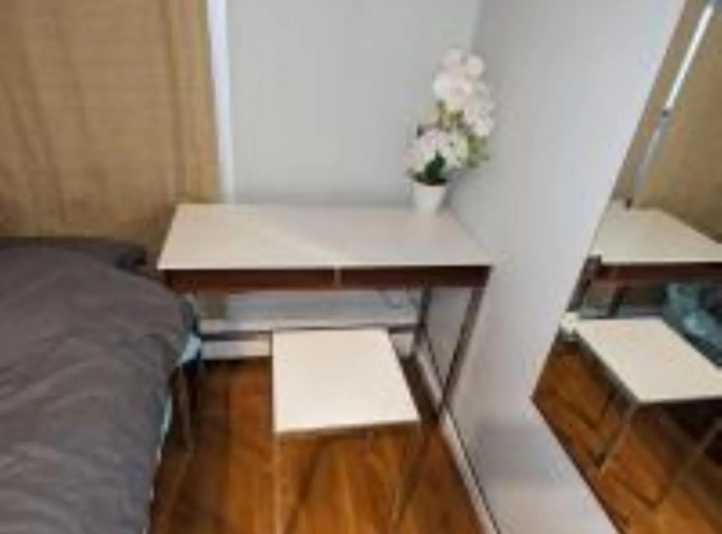 Stay & Play Red Room Adult Homestay In Williamsburg New York Apartment
