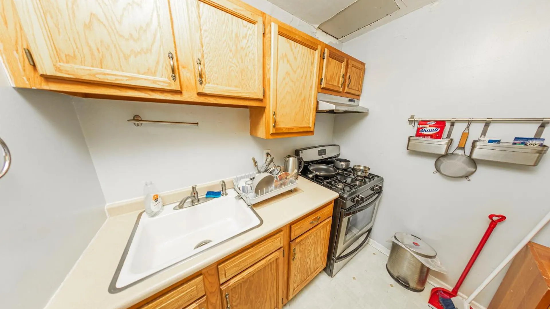 Apartment Stay & Play Red Room Adult Homestay In Williamsburg New York